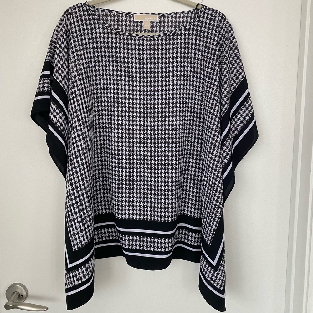 Michael Kors Flowy Top